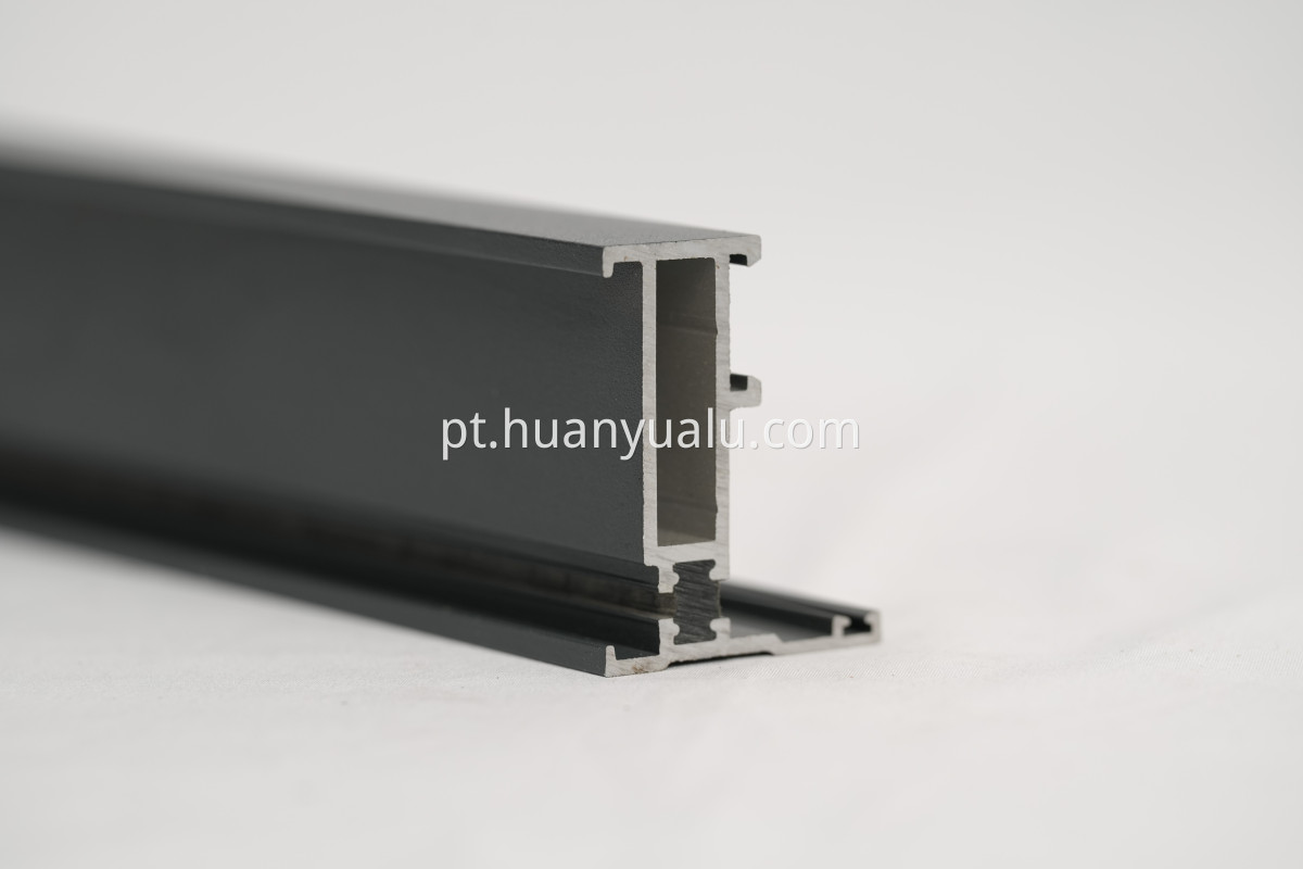 Thermal insulation profiles